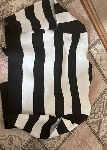 Kadın Siyah Beyaz Düğmeli Midi Hırka - Görsel 2