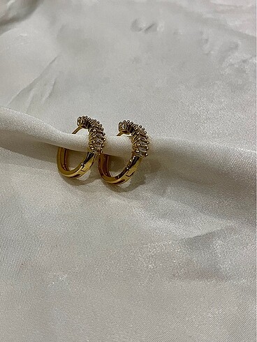 Gold çelik Baget taşlı küpe