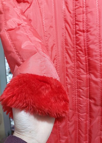 Kırmızı Kadın Uzun Kaban Kürklü - Görsel 2