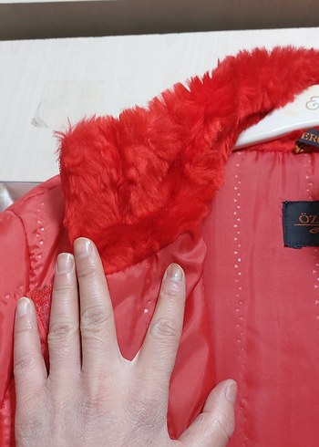 Kırmızı Kadın Uzun Kaban Kürklü - Görsel 6
