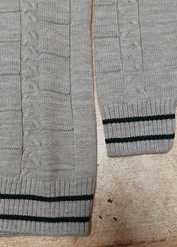 Gri V Yakalı Erkek Triko Kazak - Görsel 4