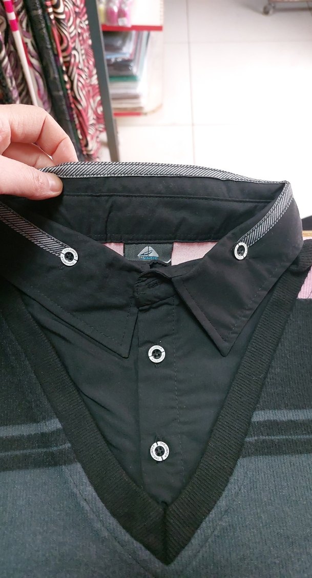 Uzun Kollu V Yaka Düğmeli Erkek Kazak - Görsel 3