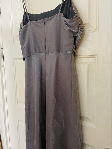 Gri Metalik Dokuma Uzun Abiye Elbise - Görsel 5