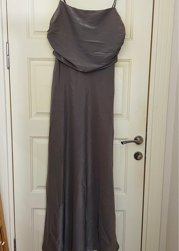 Gri Metalik Dokuma Uzun Abiye Elbise - Görsel 2