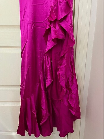 Volanlı Saten Uzun Gece Abiye Elbise - Görsel 4