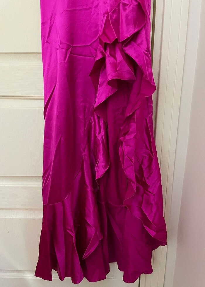 Volanlı Saten Uzun Gece Abiye Elbise - Görsel 4