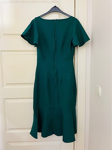 Vücuda Oturan Volanlı Midi Dokuma Elbise - Görsel 6