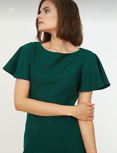 Vücuda Oturan Volanlı Midi Dokuma Elbise - Görsel 10