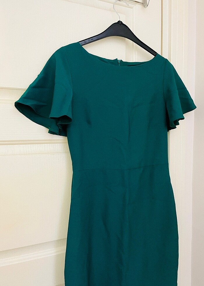 Vücuda Oturan Volanlı Midi Dokuma Elbise - Görsel 3