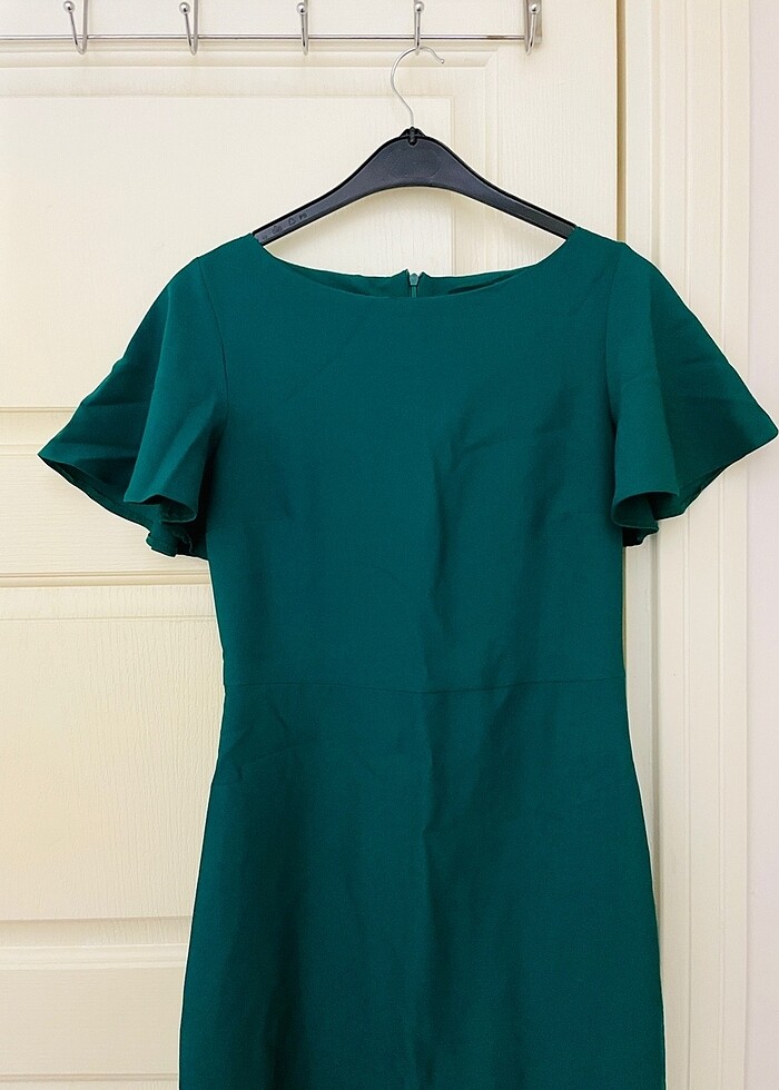 Vücuda Oturan Volanlı Midi Dokuma Elbise - Görsel 5