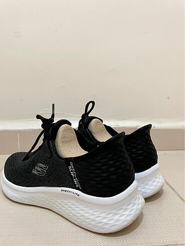 37 Beden siyah Renk Skechers Spor Ayakkabı