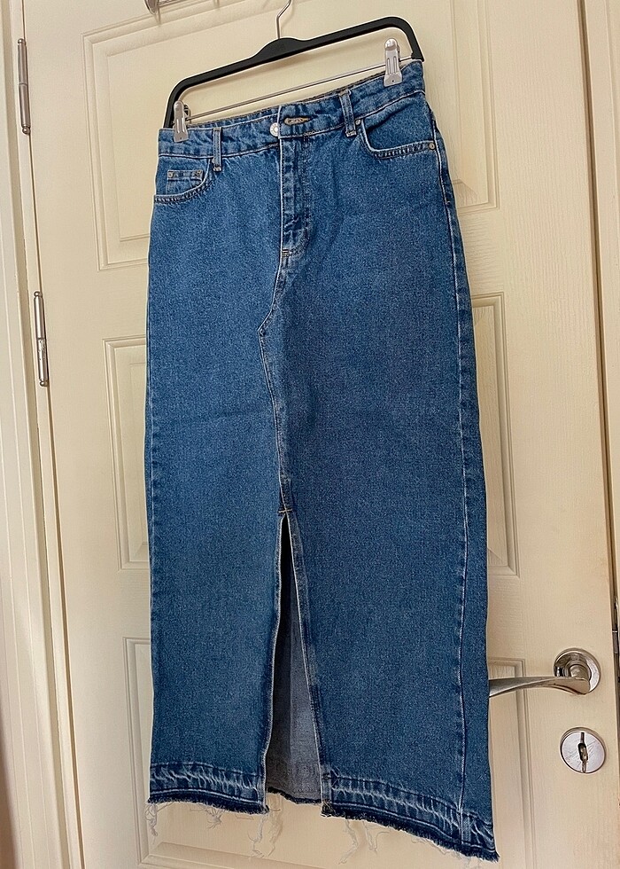 Koyu Mavi Yırtmaçlı Denim Etek - Görsel 2