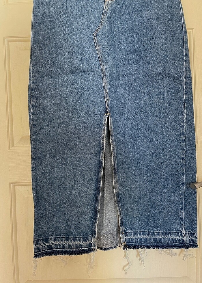 Koyu Mavi Yırtmaçlı Denim Etek - Görsel 4