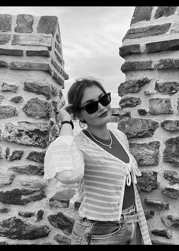 V Yaka Esnek Örme Bluz - Görsel 7