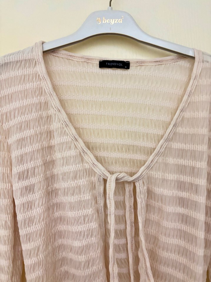 V Yaka Esnek Örme Bluz - Görsel 2
