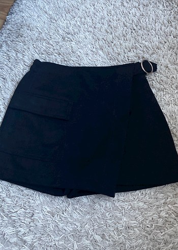 Bershka Bershka Siyah Süet Kemerli Mini Etek