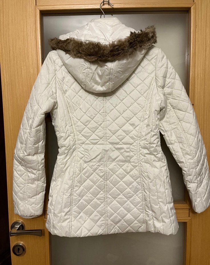 Kürk Detaylı Beyaz Kısa Kadın Mont - Görsel 2