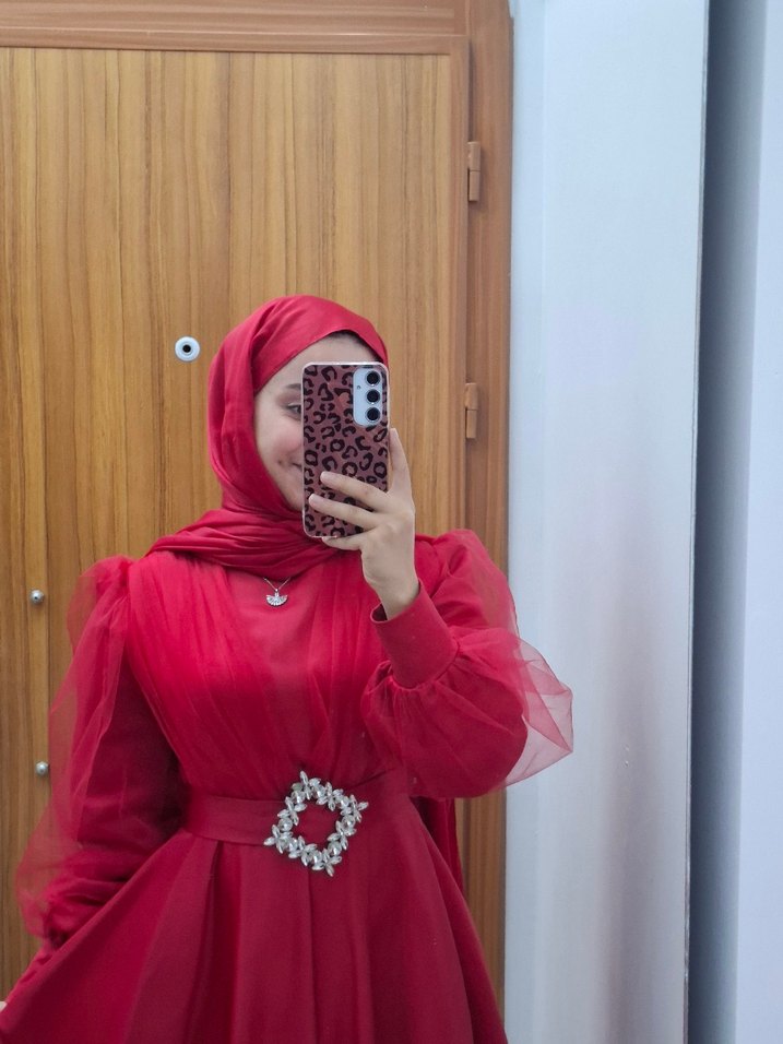 Uzun Kollu Kırmızı Tesettür Bindallı Elbise - Görsel 3