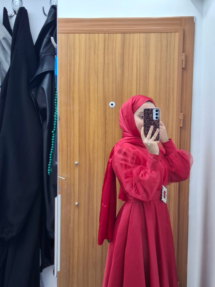 Uzun Kollu Kırmızı Tesettür Bindallı Elbise - Görsel 4