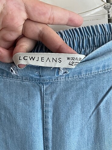 42 Beden jeans iyi durumda