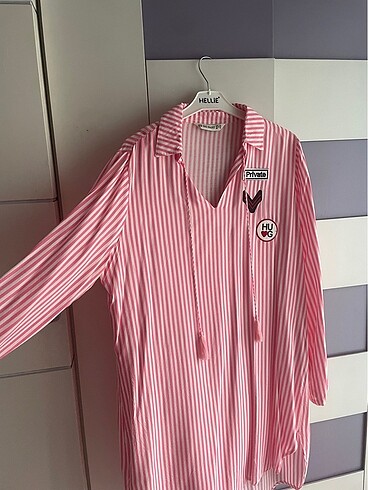 44 Beden siyah çanta ve pembe tunik