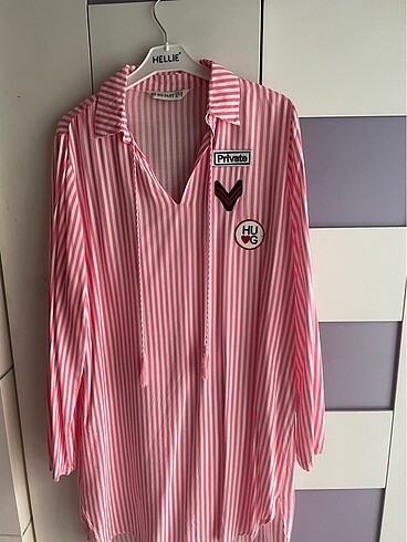 44 Beden pembe Renk siyah çanta ve pembe tunik