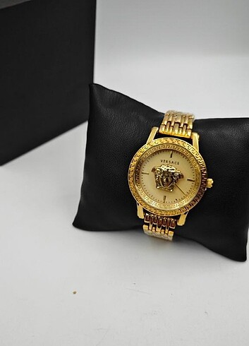 Versace saat