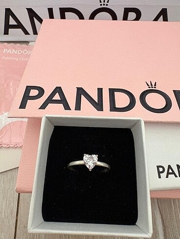 Pandora yüzük