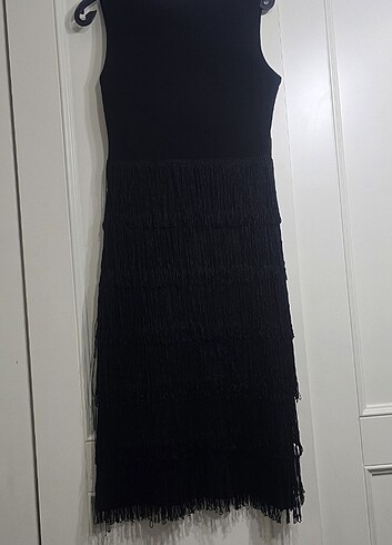 Siyah püskülli elbise - Görsel 6