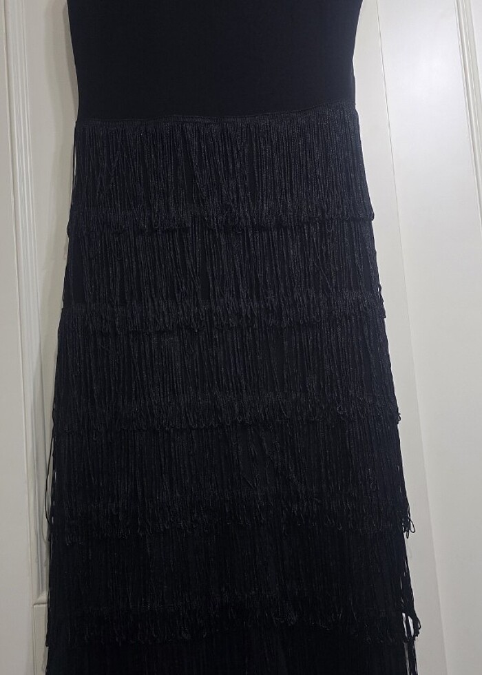 Siyah püskülli elbise - Görsel 5