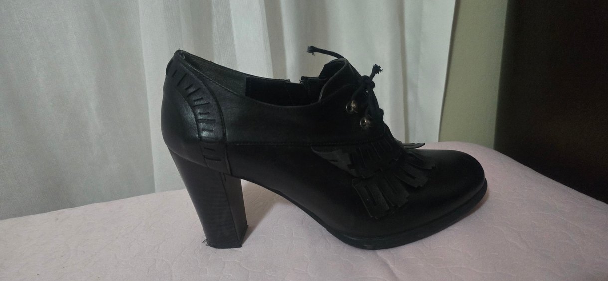 Püsküllü Siyah Topuklu Kadın Bot - Görsel 5