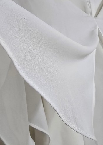 Beyaz Drapeli Şifon Üst Bluz Pelerinli 40 Beden - Görsel 2