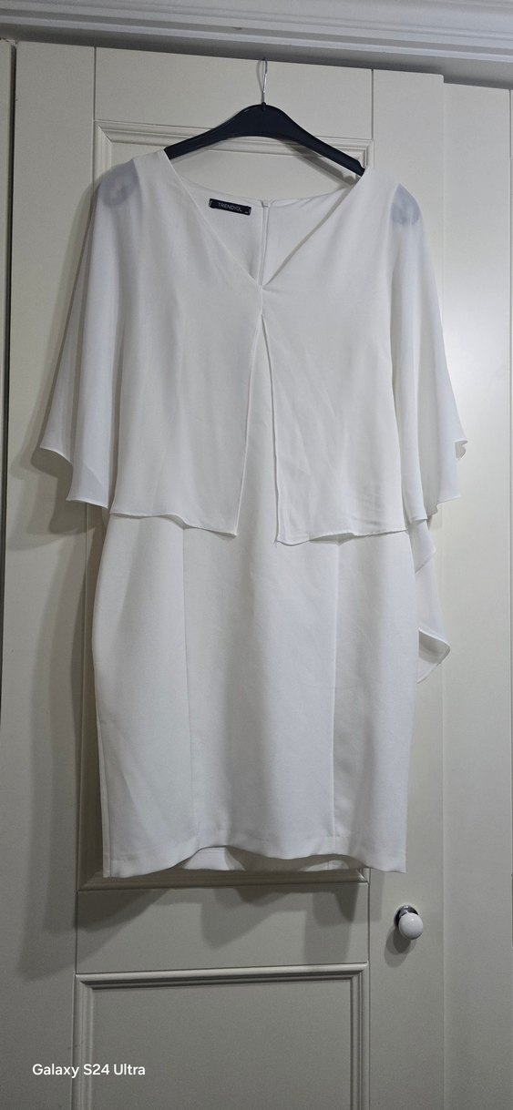 Beyaz Drapeli Şifon Üst Bluz Pelerinli 40 Beden - Görsel 3