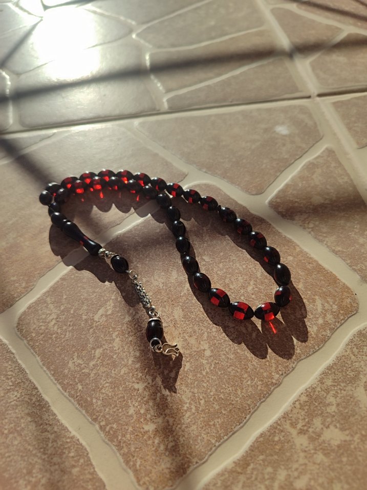 Koyu Kırmızı Gotik Erkek Tesbihi - Görsel 2