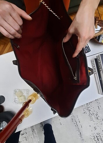 LOUİS VUITTON DERİ KOL ÇANTASI  - Görsel 6