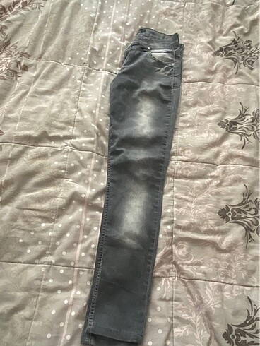Gri jeans