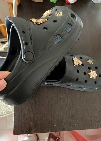 37 Beden Siyah Nakışlı Platform Topuklu Kadın cross Terlik