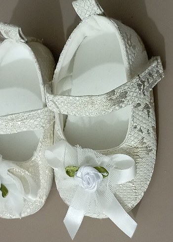 Kız Bebek Beyaz Çiçekli İlk Adım Ayakkabısı - Görsel 3