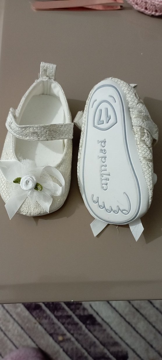 Kız Bebek Beyaz Çiçekli İlk Adım Ayakkabısı - Görsel 2