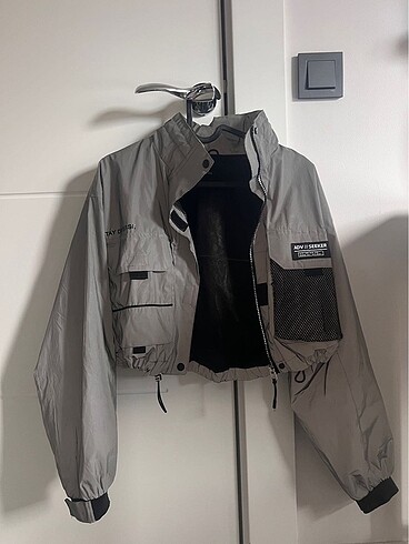 Reflektör kısa ceket Bershka