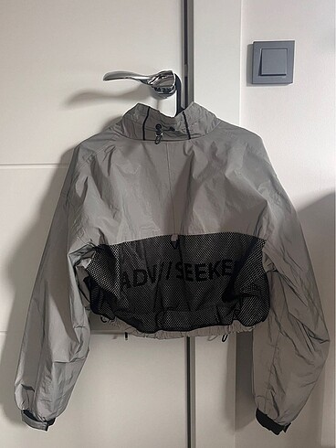 Bershka Reflektör kısa ceket Bershka
