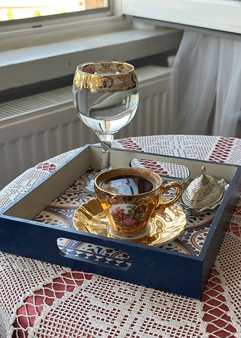 Altın Detaylı Kadeh ve Fincan Seti