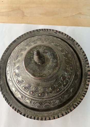 Diğer Osmanlı döneminden kalma şekerlik işlemeli