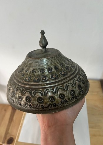 Beden gri Renk Osmanlı döneminden kalma şekerlik işlemeli