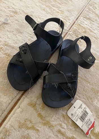 Siyah Deri Kadın Sandalet