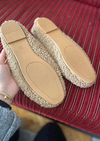 Bej Peluş Detaylı Kadın Babet - Görsel 3