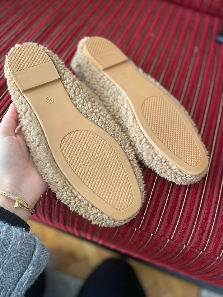 Bej Peluş Detaylı Kadın Babet - Görsel 3