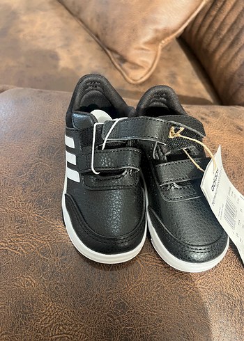 25 Beden siyah Renk Siyah Erkek Çocuk Spor Ayakkabı Adidas