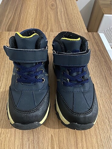 Diğer Yellow kids çocuk bot
