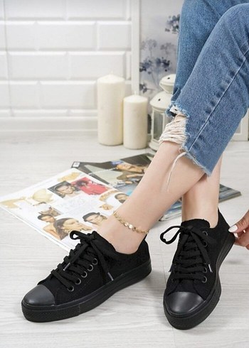 Vans Siyah Bağcıklı Kadın Sneakers